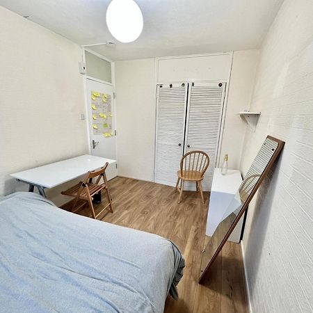 Готель Elgin House, Poplar, London E14 Екстер'єр фото
